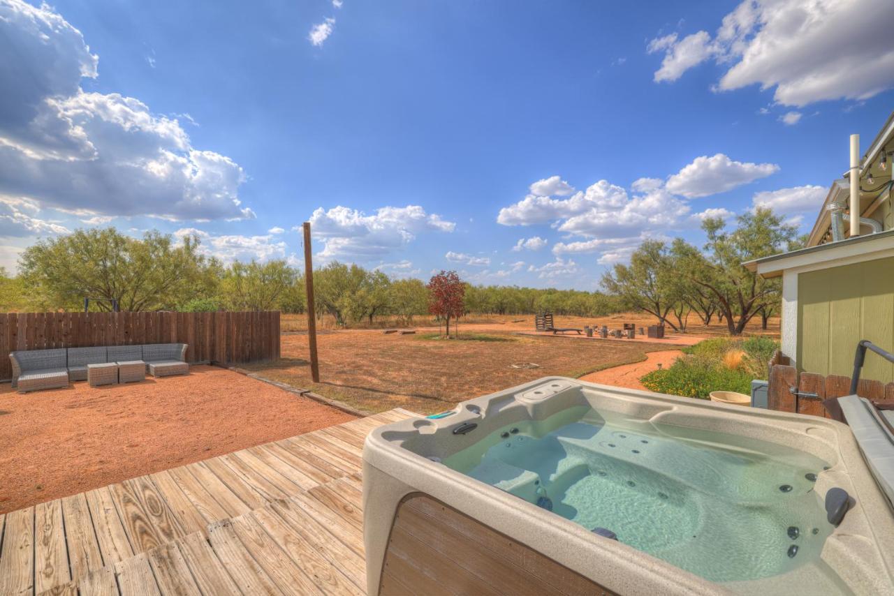 Vaughan W/Hot Tub And Grill Fredericksburg Exterior foto